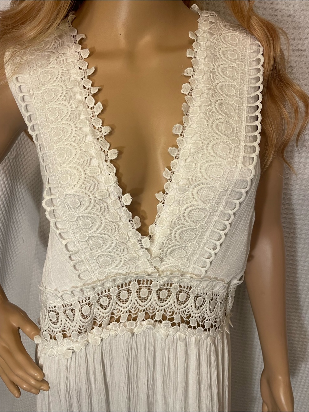 Rue 21 White Floral Embroidered Dress With Zip Back And  Back Tie Neck Size 3x - Picture 2 of 9